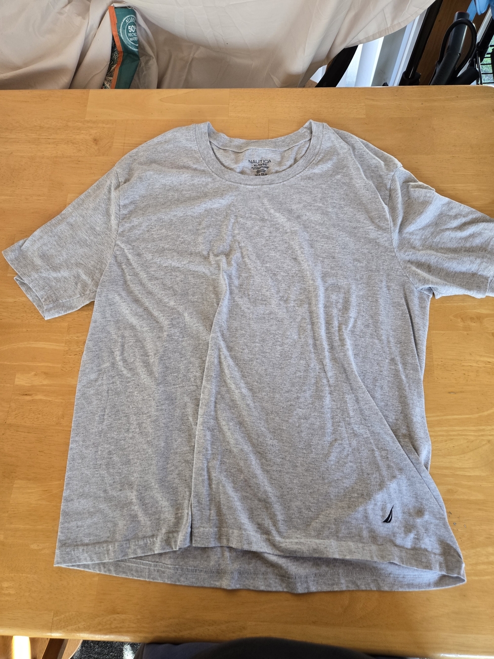 Nautica Men’s Short Sleeve Crew Tee in Heather Gray